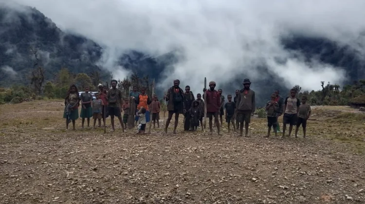 Bupati Nduga Tinjau Lapter Swadaya Masyarakat, Warga Sampaikan Aspirasi