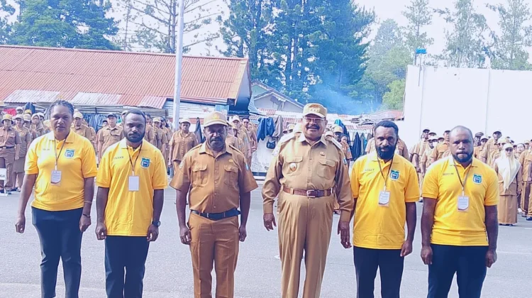 Gubernur John Tabo Lepas Empat Pemuda Pelopor Papua Pegunungan ke Yogyakarta