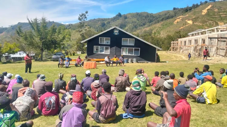 Bupati Lanny Jaya Dukung Pembangunan Gereja dengan Hibah Rp600 Juta