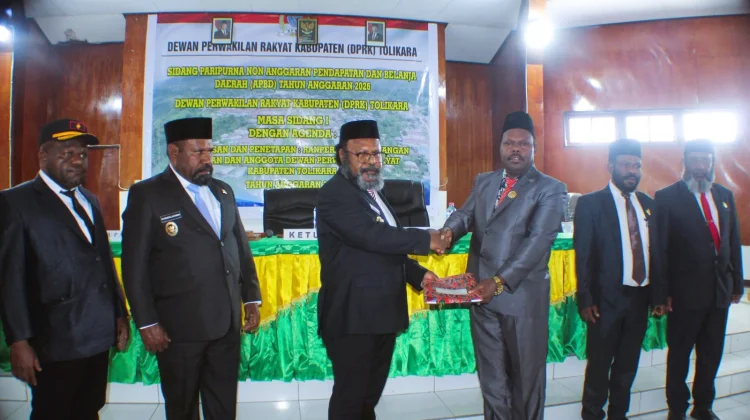 Bupati Tolikara Dorong Penetapan Perda Hak Keuangan DPRK 2026