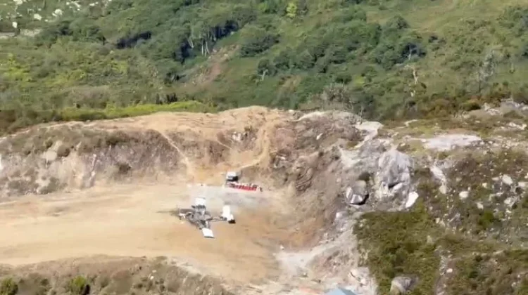 Pesawat AMA Dibakar KKB di Sobaham, Pilot Dilaporkan Tewas