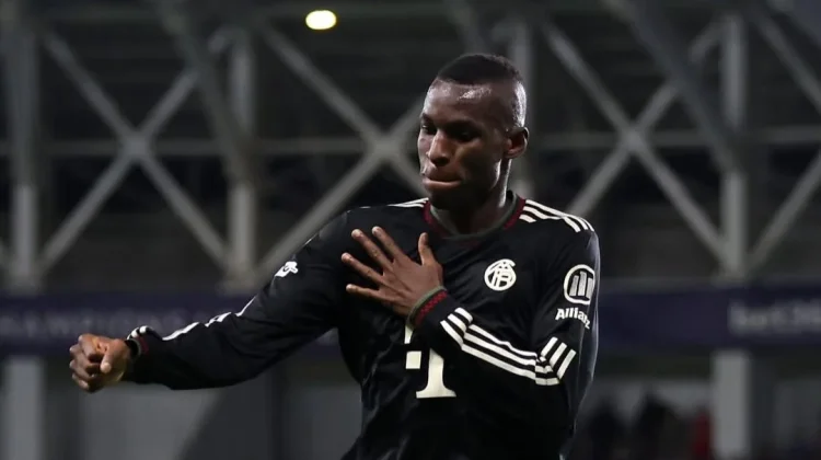 Nicolas Jackson Resmi Kembali ke Chelsea