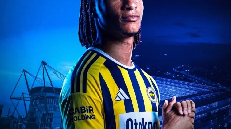 Fenerbahce Sepakati Transfer Nathan Ake dari Manchester City