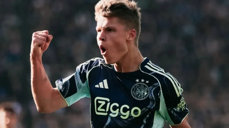 Newcastle United Sepakati Transfer Gelandang Muda Ajax, Sean Steur