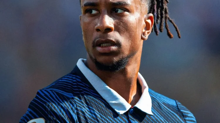 FIFA Resmi Tolak Banding Prancis, Michael Olise Tetap Kantongi Kartu Kuning