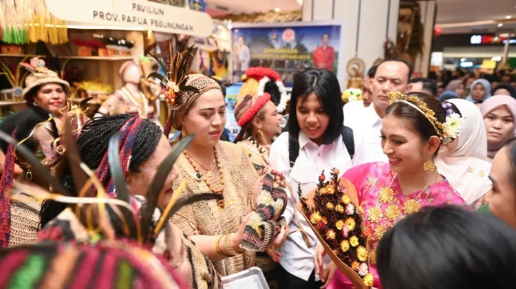 Ketua Dekranasda Dorong Kerajinan Lokal Papua Pegunungan Tembus Pasar Nasional