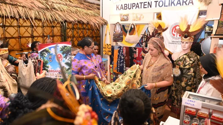 Hadiri HUT Dekranas Ke-46, Dorong Kerajinan Lokal Tolikara Makin Dikenal