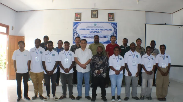Pemkab Tolikara Lepas 25 Mahasiswa Penerima Beasiswa Afirmasi ADik 2026