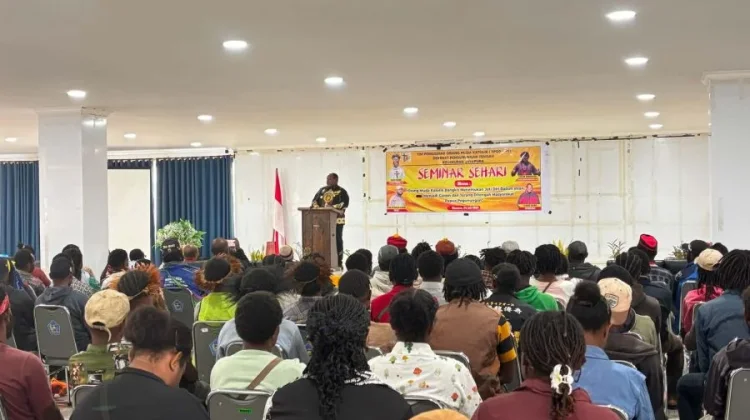 Bupati Jayawijaya Buka Seminar OMK, Dorong Kaum Muda Jadi Agen Perubahan