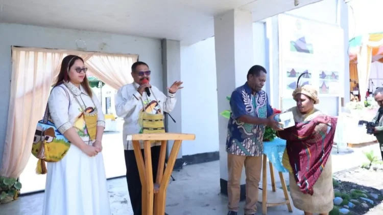Gubernur Hadiri HUT ke-63 KINGMI Betel Wamena, Komit Bangun Sekolah YPPGI