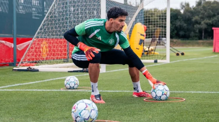 Altay Bayındır Tinggalkan Manchester United, Segera Bergabung ke Celta Vigo