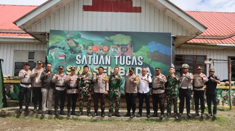 Kapolres Pegunungan Bintang Dan Jajaran Silaturahmi Ke Pos TNI