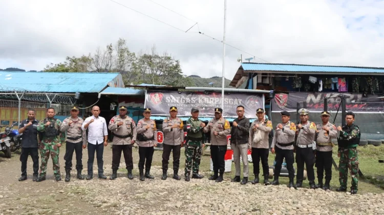 Kapolres Pegunungan Bintang Dan Jajaran Silaturahmi Ke Pos TNI