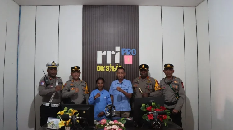 Kapolres Pegunungan Bintang Kunjungi RRI SP. Oksibil Perkuat Sinergi Informasi