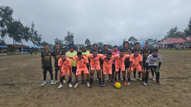 Tim Ikemal Juara Turnamen Mini Soccer Distrik Oksibil