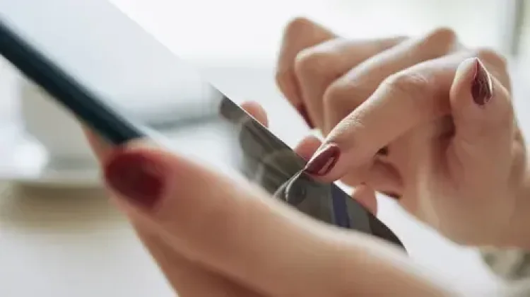 Smartphone Lemot Bikin Frustasi? Coba Empat Solusi Ampuh Ini