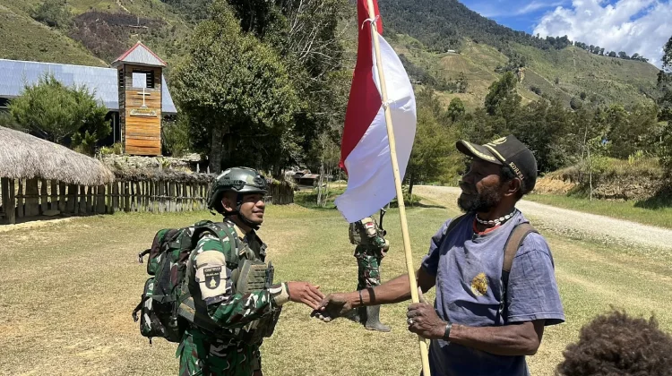 Sambut HUT ke-81 RI, Satgas Yonif 511/DY Gelar Aksi Sosial di Kampung Numbukawi