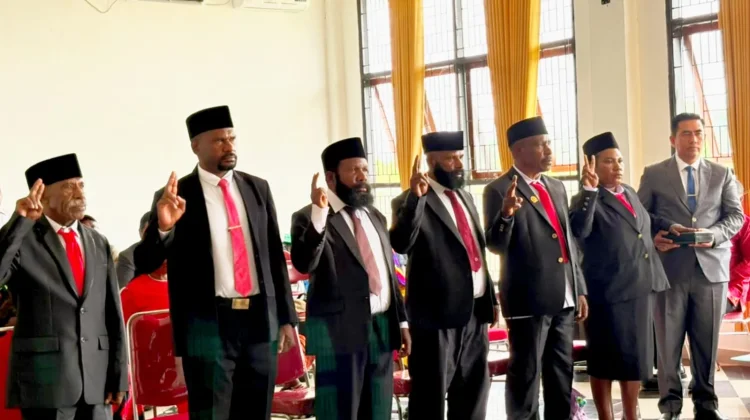 Sebanyak Enam Anggota DPRK Nduga Jalur Pengangkatan Resmi Dilantik