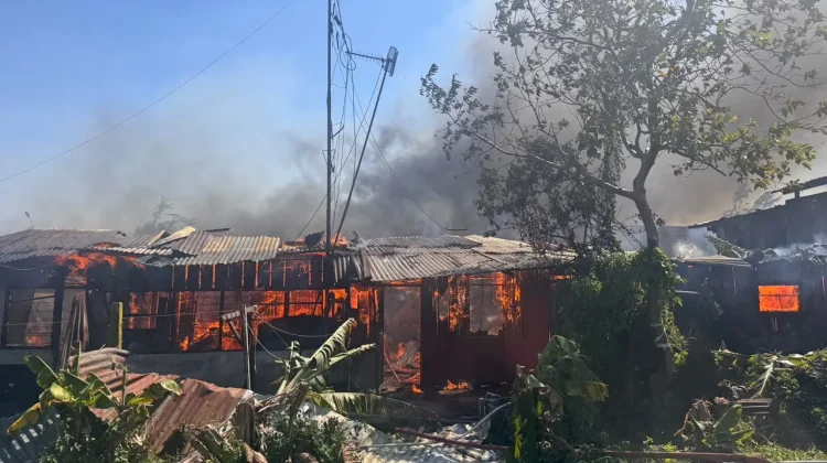 Kebakaran di Gang Suci Wamena Hanguskan Delapan Unit Rumah Kos