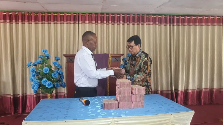 Pemda Yahukimo Bantu 1 Miliar untuk Pembangunan Gereja Kingmi di Dekai