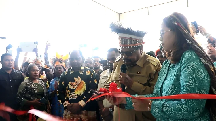 Gubernur Papua Pegunungan Resmikan Puskesmas Uganda di Distrik Kelila