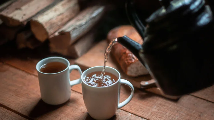 Rutin Minum Teh Pagi, Benarkah Baik untuk Kesehatan Ginjal?