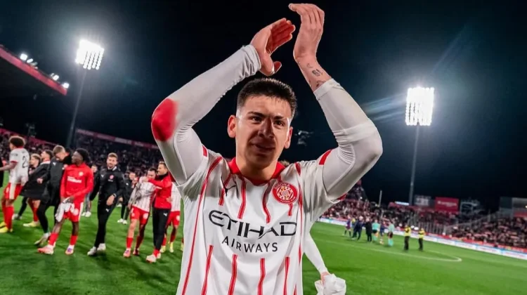 Claudio Echeverri Resmi Berseragam Benfica Dengan Status Pinjaman Dari Mancity