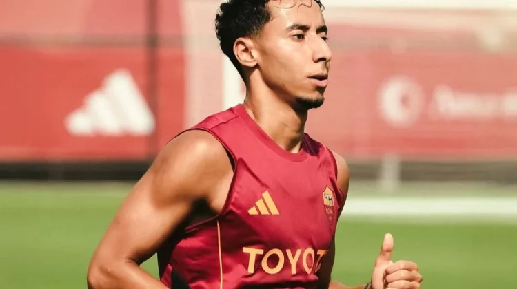 AS Roma Resmi Lepas Bek Kiri Anass Salah-Eddine ke Panathinaikos