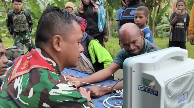 Pos Kotis Satgas Swasembada Yonif 734/SNS Hadir Berikan Pelayanan Kesehatan