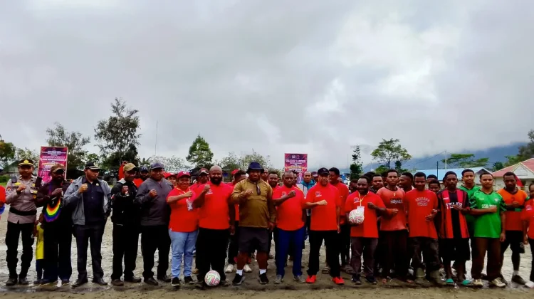 Ketua DPD PDI Provinsi Papua Pegunungan Buka Turnamen Futsal Banteng Cup 2026