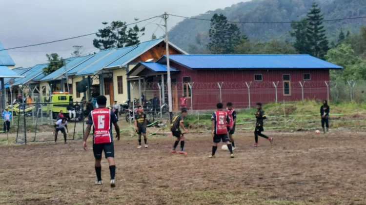 Empat Tim Melaju Ke Semifinal Turnamen Futsal Bandara Oksibil