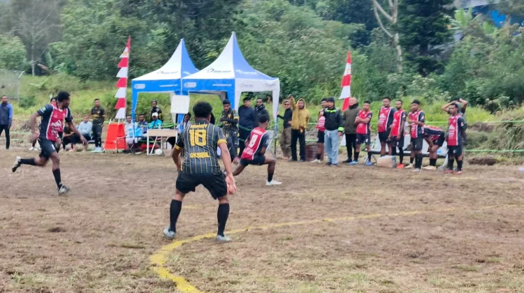 Empat Tim Melaju Ke Semifinal Turnamen Futsal Bandara Oksibil