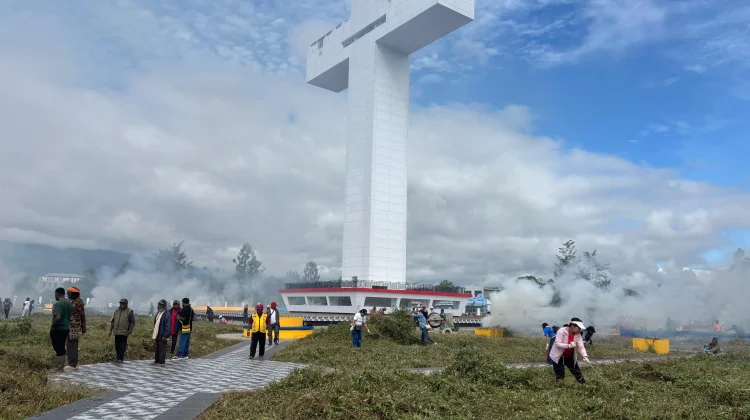 Tugu Salib Wamena Dibersihkan, Bupati Dorong Kota DANI