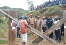 Usai Mediasi LMA dan Pemda, Palang Kantor Distrik Popugoba Dibuka