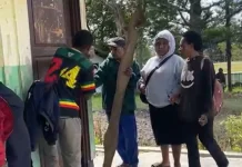 Polemik Honorer K2, Guru Palang Aktivitas di SD Inpres Muliama