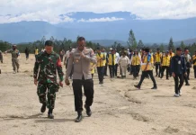 Sinergitas TNI-Polri, Kawal Kunjungan Wamendagri dan Wamen PU di Wamena