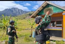 Satgas  Yonif 511/DY  Lakukan Pengecekan Instalasi Listrik di Lowanom