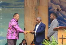 Yanius Teleggen Wakili Gubernur Buka Festival Budaya Surgawi di Wodlega