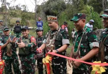 PLTMH Hasil Karya Satgas Yonif 511/DY diresmikian Danrem 172/PWY di Lanny Jaya