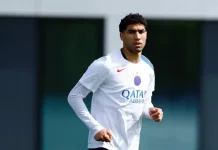 Achraf Hakimi Absen di Allianz Arena akibat Cedera Paha