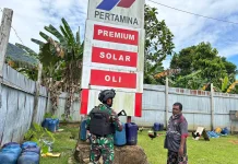 Satgas Yonif 511/DY Perkuat Kemanunggalan Lewat Komsos di Distrik Dabra
