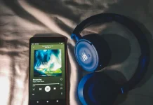 Tidur Sambil Mendengarkan Musik, Baik atau Berbahaya?