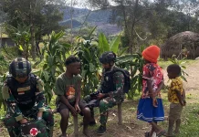 Satgas Pamtas RI-PNG Yonif 511/DY Gelar Pemeriksaan Kesehatan Rutin di Desa Lowanom