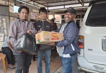 MAMMESA Jayawijaya dan Pemuda Bone Salurkan Bantuan Bagi Pengungsi di Wamena