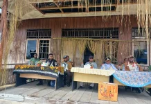Wakil Bupati Pegubin Salurkan Dana Desa Tahap Pertama 2026 ke Sejumlah Distrik