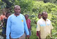 Kepala Dinas Perkebunan, Perikanan dan Peternakan Pegubin Kunjungi Kelompok Tani