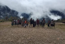 Bupati Nduga Tinjau Lapter Swadaya Masyarakat, Warga Sampaikan Aspirasi