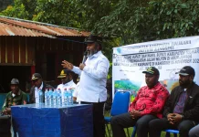 Bupati dan Wakil Bupati Tolikara Buka Akses Jalan Wilyon