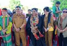 Ketua TP PKK Jayawijaya Kunjungi Buntu Burake, Disambut Bupati Tana Toraja
