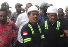 Bupati Pegubin Lakukan Peletakan Batu Pertama Pembangunan Ruas Jalan Trans